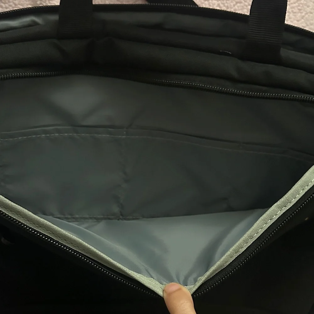 Amazon Basics Black Laptop Bag - Picture 4 of 6